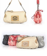 品牌女包特价直销 A21单肩斜挎红包袋，只为信誉厂家保驾护航