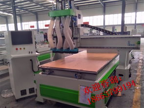 双主轴加排钻包数控加工中心 箱包加工效率高、无误差的三合一钻孔技术