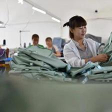 涿鹿箱包加工微工厂 小车间撬动大民生，280人年增收2万元的共富密码